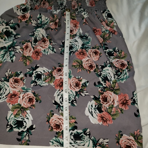 Gray floral Dress Size8 with netting sleeves - Picture 12 of 13